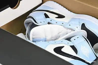Hyperoad Jordan Blue Ice 1 Mid 0517